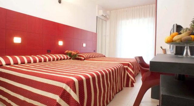 Garden Hotel Molfetta, Varaa Hotelli Molfetta Bari Province