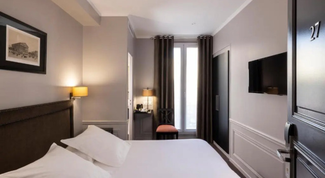 Двухместный номер Standard с балконом Pavillon Monceau by Happyculture