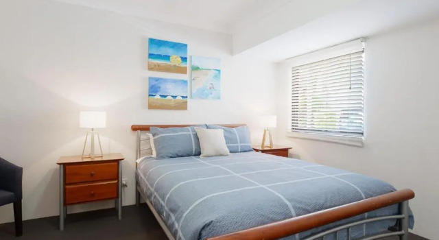 13 'Carindale', 19 Dowling Street - large ground floor unit with pool & tennis court, Забронировать Апартаменты/квартира Нельсон-Бей Port Stephens, рядом с Марина d'Albora