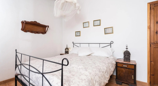CAN MATEU - Chalet with terrace amidst the Tramuntana mountain range, a few km from Biniaraix  and Fornalutx. Free WiFi, Book Chalet  