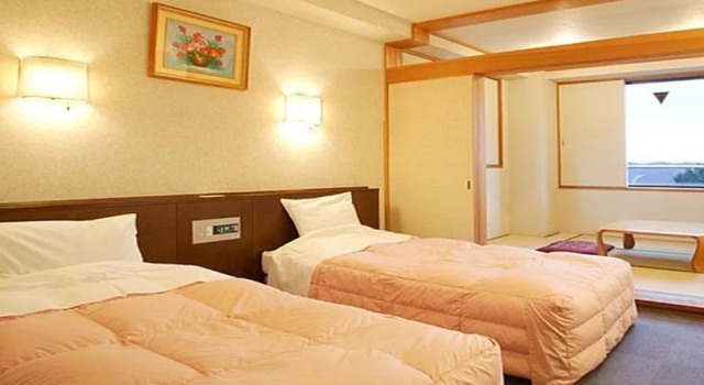 Barton Hotel, Boek Hotel Shinano 