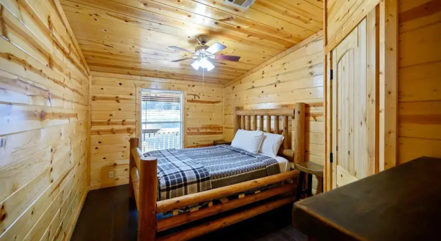 Outlaw Rose Cabin for 8!, Boek Hotel Hochatown Oklahoma