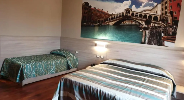 Трёхместный номер Standard Hotel Altieri