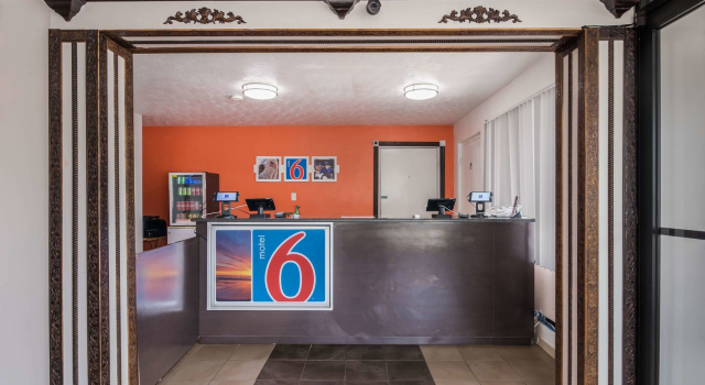 Relax Inn, Rezervați Motel Attalla 