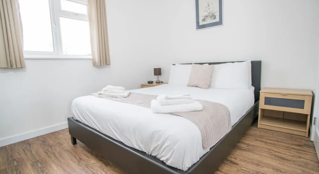 Коттедж Luxury с 2 комнатами с балконом Stoneleigh Village