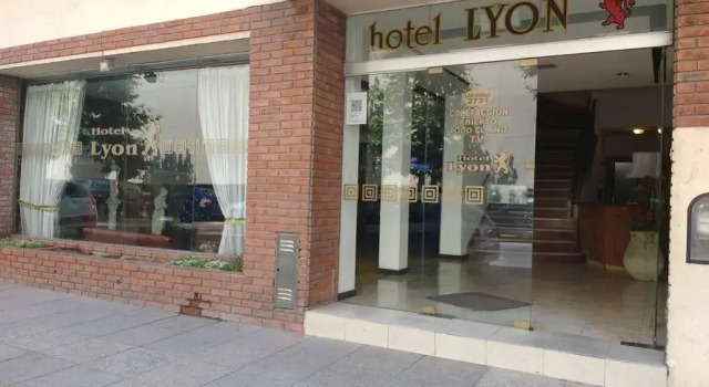 Hotel Lyon, Rezerwuj Hotel Mar del Plata 