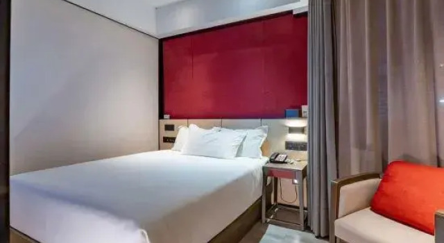 Номер Standard Futian Business Hotel