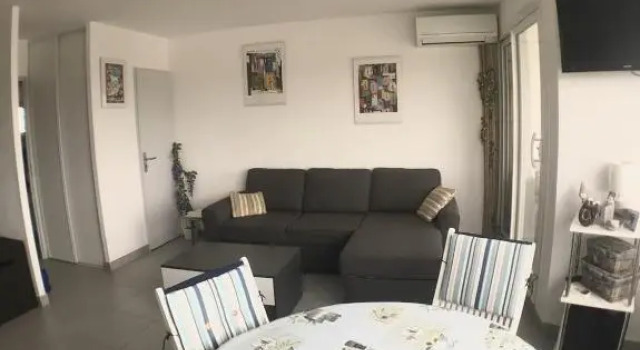 AS18656 - Grand studio vue mer, direct sur plage avec parking privé, Rezerwuj Apartament Hotele w Camargue z parkingiem, Parking