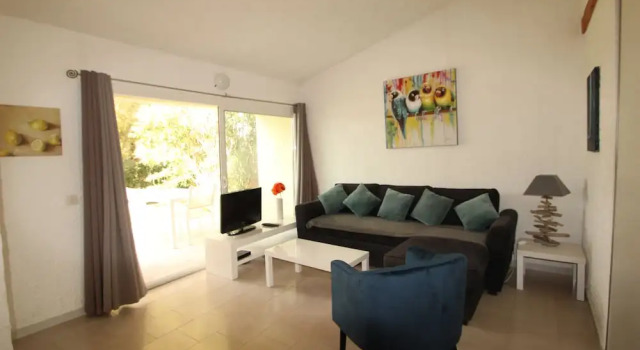 Cocody Village, Varaa Hotelli Lumio 