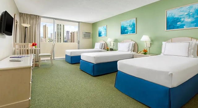 Номер Standard с красивым видом из окна The Ambassador Hotel of Waikiki, Tapestry Collection by Hilton