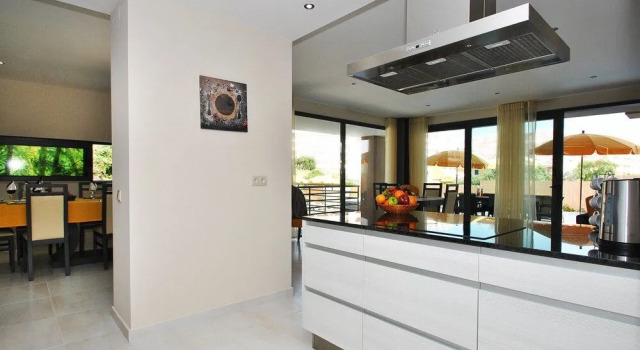 Villa Bahamas, Rezerwuj Willa Hotele w Algarve z parkingiem, Parking