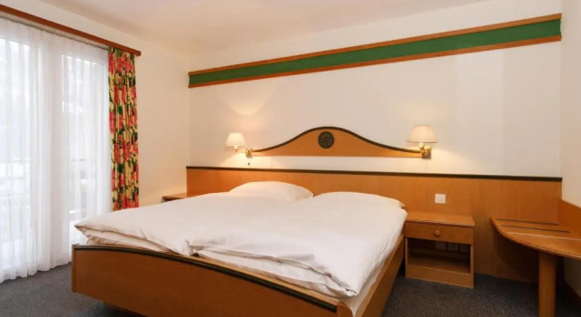 Двухместный номер Economy Madrisa Lodge