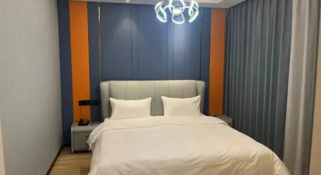 Люкс Standard IU Hotel（Lanzhou Hongguqu Haishiwan Hotel）