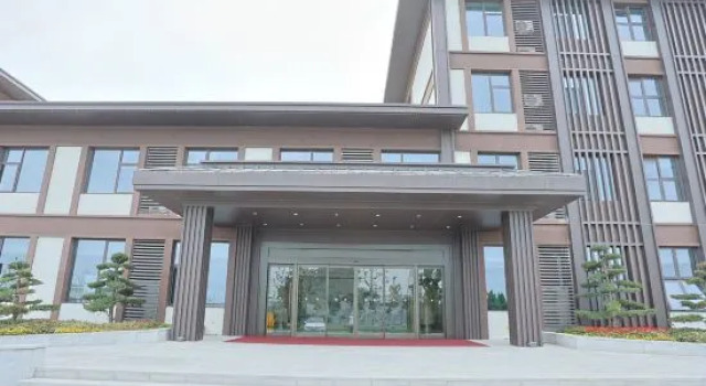 Yangzhou Lotus Bay Hotel