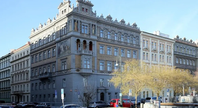 Prague Hostel Apartments, Забронировать Апартаменты/квартира Отели Праги с парковкой, рядом с Театр Svanda, Парковка