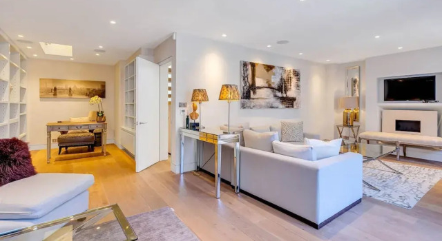 Beautiful 4bed Mews Home - Belgravia Knightsbridge, Забронировать Дом для отпуска Виллы Лондона, рядом с Военный погибшим солдатам из Австралии, Вилла