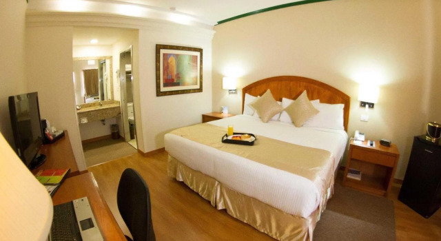 Полулюкс Comfort Inn Monclova