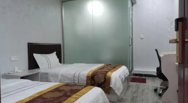 Wushan Xiaoli Business Hotel