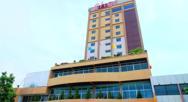 Кровать в общем номере Chai Hotel Bangbo