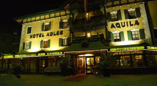Adler Suite & Stube, Забронировать Отель Отели в центре Виллабасса, в центре, Завтраки