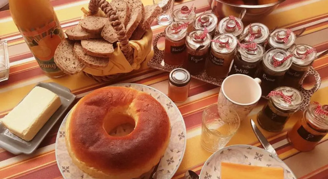 La Tour du Terroir, Rezerwuj Hotel Hotele w Corbières z basenem, Basen