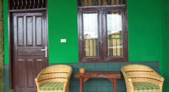 Ida Guest House & Restaurant, Book Pension Hoteller i Bukit Lawang med parkering, Parkering
