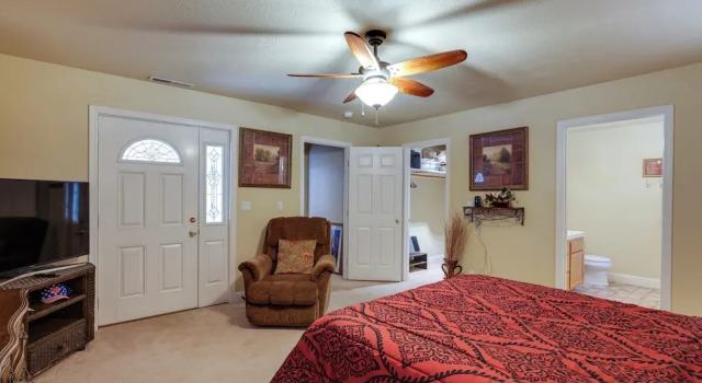 Groveland Vacation Rental Near Pine Mountain Lake!