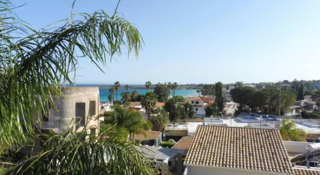 Апартаменты Appartamento in Villa a 100 metri dal mare