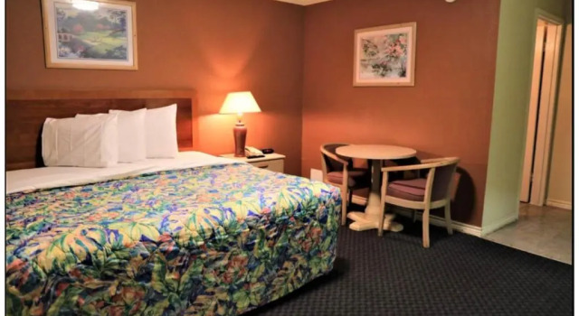 Апартаменты c 1 комнатой Hotel Beeville -US 181