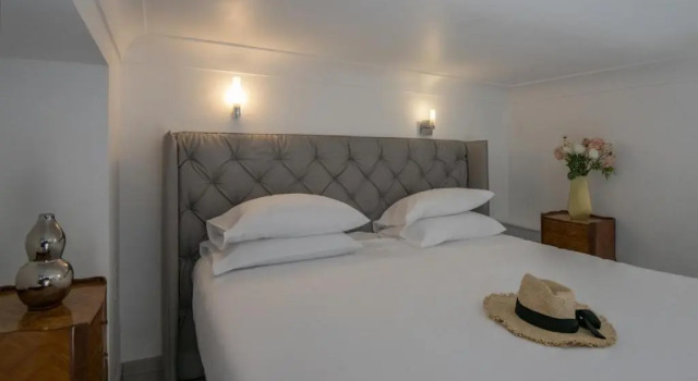 Четырёхместный номер Standard GOLDEN TULIP CANNES HOTEL de PARIS