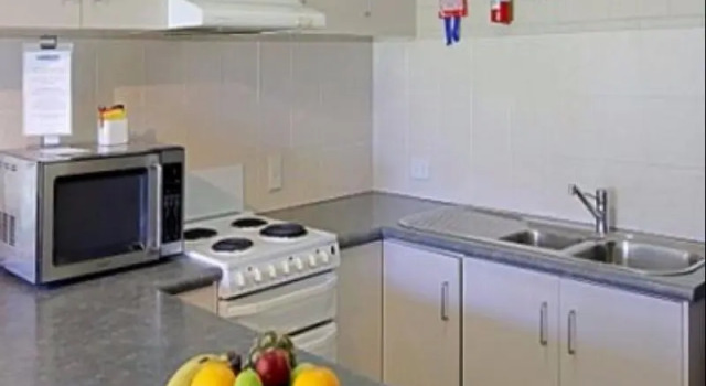 Апартаменты Main Beach Apartments