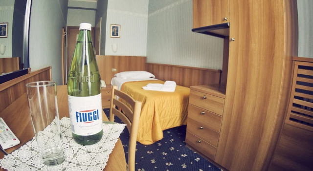 Hotel Capri, Book Hotel Hoteller i Fiuggi med pool, Swimmingpool