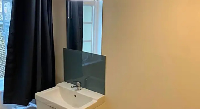 Sandeman-Allen Hostel, Забронировать Хостел Хостелы Лондона, рядом с Maxims Casino Club, Хостел