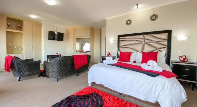 Номер Standard Пентхаус с балконом Bar-t-nique Guest House
