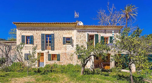 Villa Florida, Book Villa  