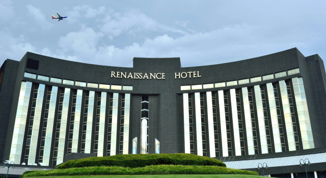 Renaissance St. Louis Airport Hotel