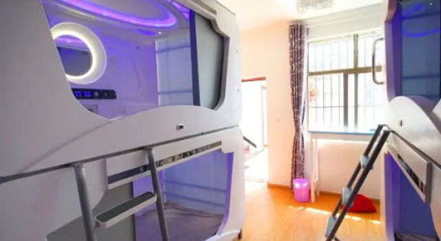Мужская капсула Seven Seconds Time Capsule Youth Hostel
