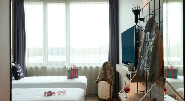 Двухместный номер Standard Moxy Amsterdam Schiphol Airport