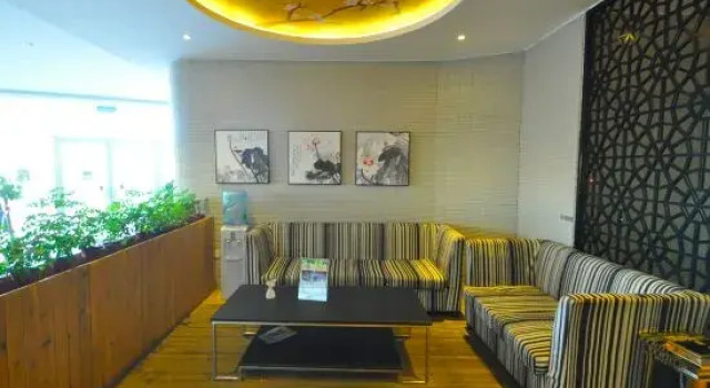 Manhattan Express Hotel