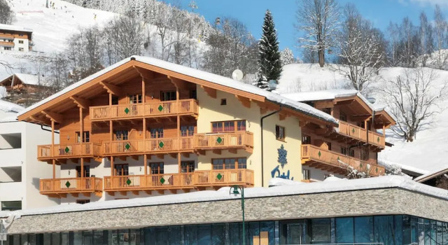 Residence Kristall - TOP 16 Joker Card, Rezerwuj Apartament Hotele w Salzburg z parkingiem, Parking