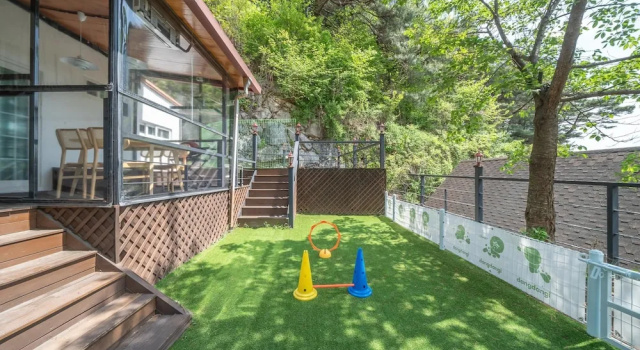 Номер Standard c 1 комнатой с балконом Gapyeong Daengdaengi Dog Pension Silver
