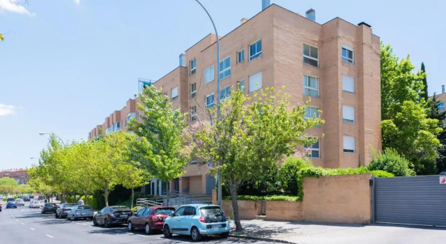 Los Robles Stylish & Modern 1 Bedroom Apartment in Madrid Conde Orgaz, Đặt Căn hộ Hortaleza Madrid