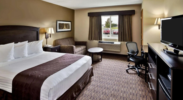 Двухместный номер Standard AmericInn by Wyndham Beaver Dam