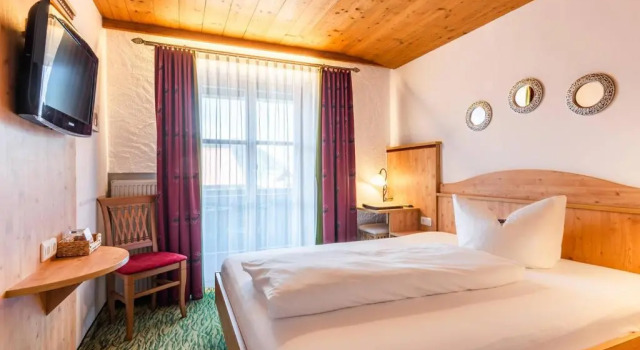 Двухместный номер Standard с видом на озеро Landhotel Maximilian