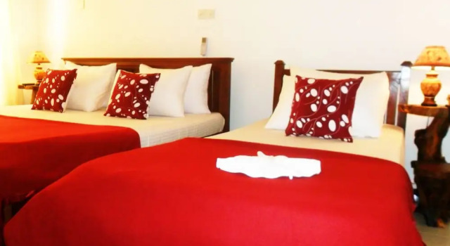 Трёхместный номер Standard с 2 комнатами с балконом и с видом на горы Mahaweli Regent Hotel