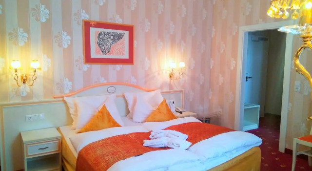 Номер Deluxe Alexa Hotel