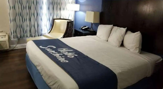 Days Inn by Wyndham Thomson