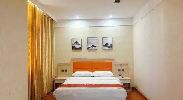 Home Inn Baiyun Hotel (Korla Jiaotong West Road Food Court), Reservar Hotel Korla Xinjiang
