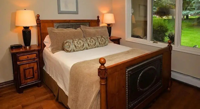 Arrowhead Village Condo - 104 Seasons Lodge