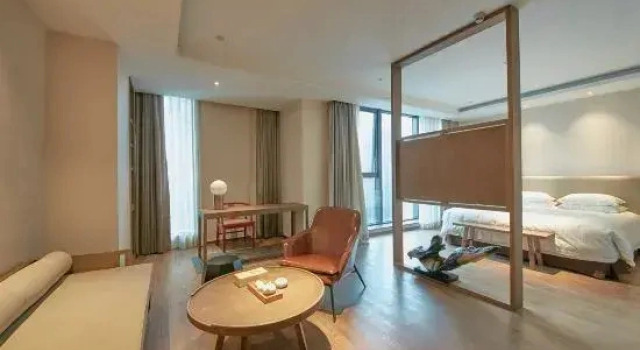 Семейный люкс Manju Hotel (Zhuji Wanfeng Xintiandi Yongli Plaza)